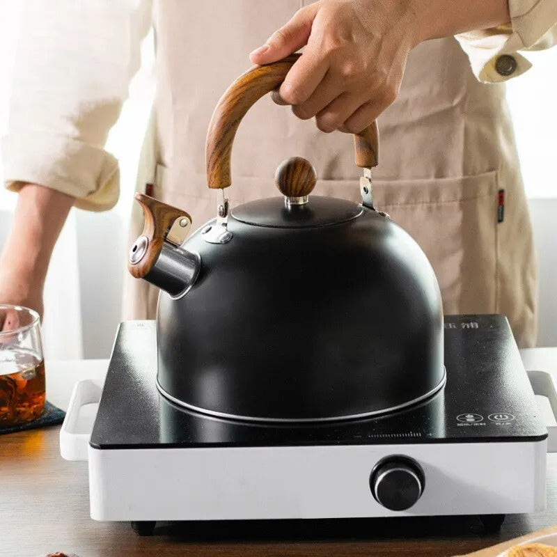 "Bouilloire à sifflet inoxydable élégante, grande capacité, design moderne, idéale pour cuisine, blanc, noir, vert clair."