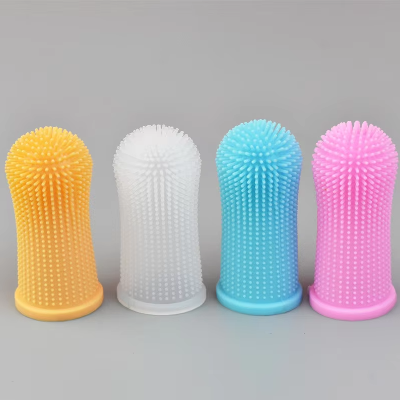 "Brosse à dents en silicone réutilisable pour animaux, douce, efficace, design flexible pour nettoyage confortable."