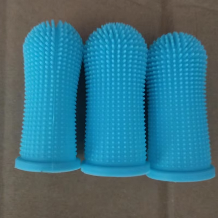 "Brosse à dents en silicone réutilisable pour animaux, douce, efficace, design flexible pour nettoyage confortable."