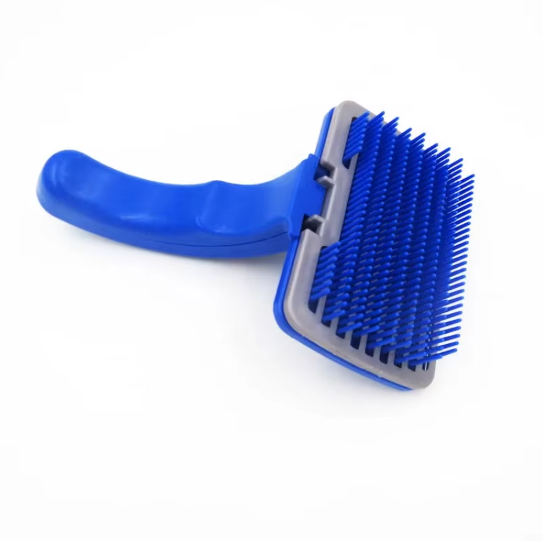 Brosse auto-nettoyante pour animaux. Silicone, poils courts ou longs. Toilettage facile et efficace.