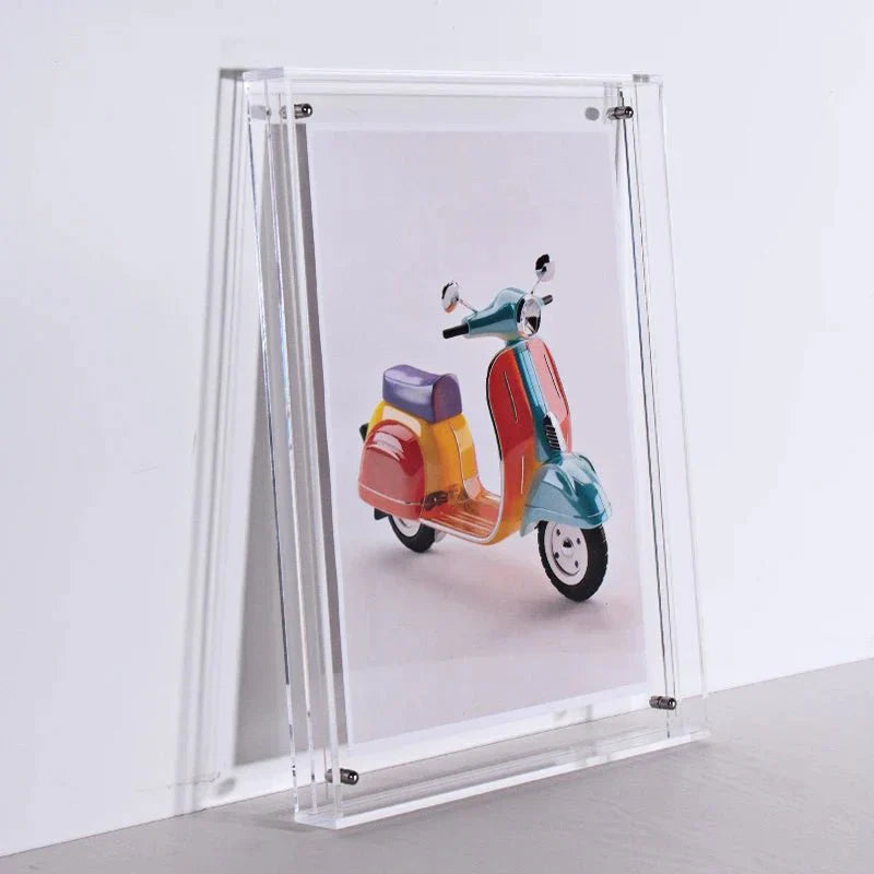 Cadre photo acrylique transparent coloré. Design moderne, élégant.  Parfait pour photos & déco.
