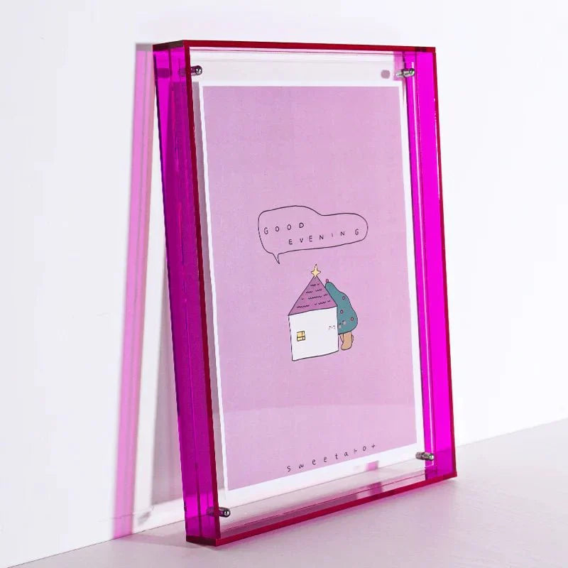 Cadre photo acrylique transparent coloré. Design moderne, élégant.  Parfait pour photos & déco.