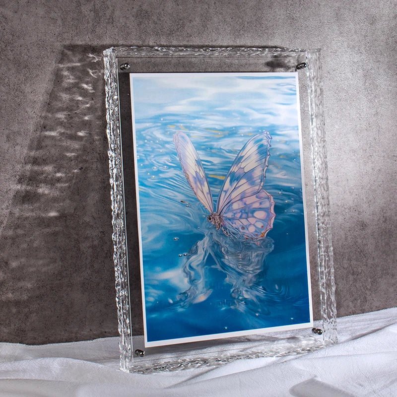 Cadre photo acrylique transparent coloré. Design moderne, élégant.  Parfait pour photos & déco.