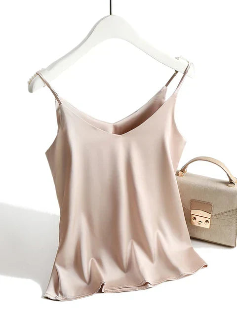 Caraco mode féminine en soie, haut sans manches avec bretelles fines. Idéal pour un look estival élégant.
