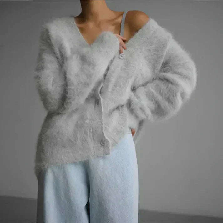 Cardigan ample col V femme, uni.  Coupe confortable et élégante pour l'automne.