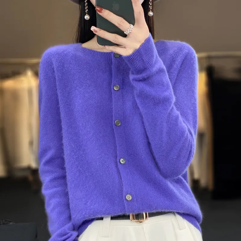 Cardigan Anna chic pour femmes, vêtement féminin mode, assure confort et élégance décontractée au quotidien.