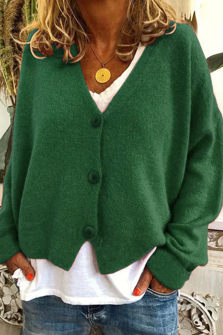 Cardigan femme chic et polyvalent, mélange de style élégant et de confort décontracté.