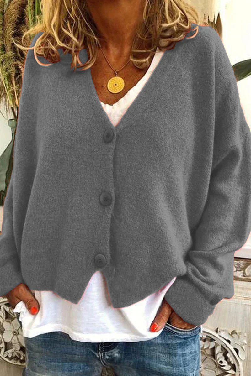 Cardigan femme tricoté, style décontracté chic, avec un design patchwork unique. Confort et élégance.
