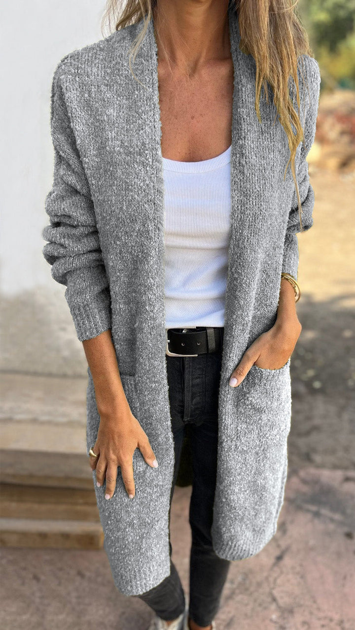 Cardigan femme léger, maille douce et confortable.  Coupe élégante et polyvalente, parfait pour toutes les saisons.