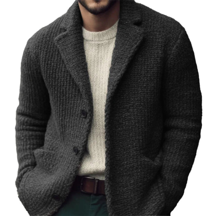 Cardigan homme classique à boutons, manches longues. Veste confortable pour l'automne/hiver, style mode masculine.
