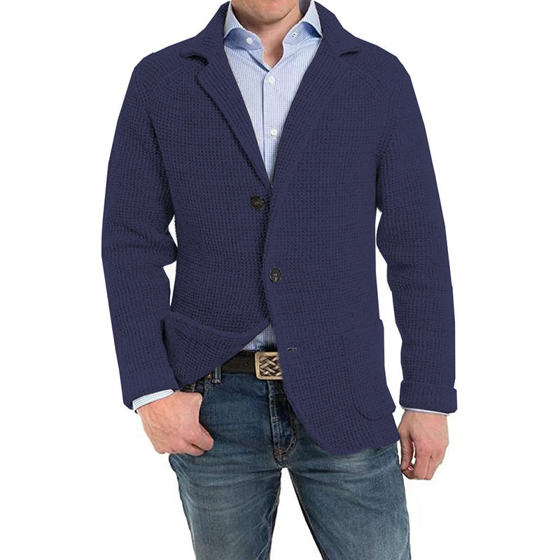 Cardigan homme confortable, coupe élégante. Veste chaude idéale pour l'automne et l'hiver. Mode masculine classique.
