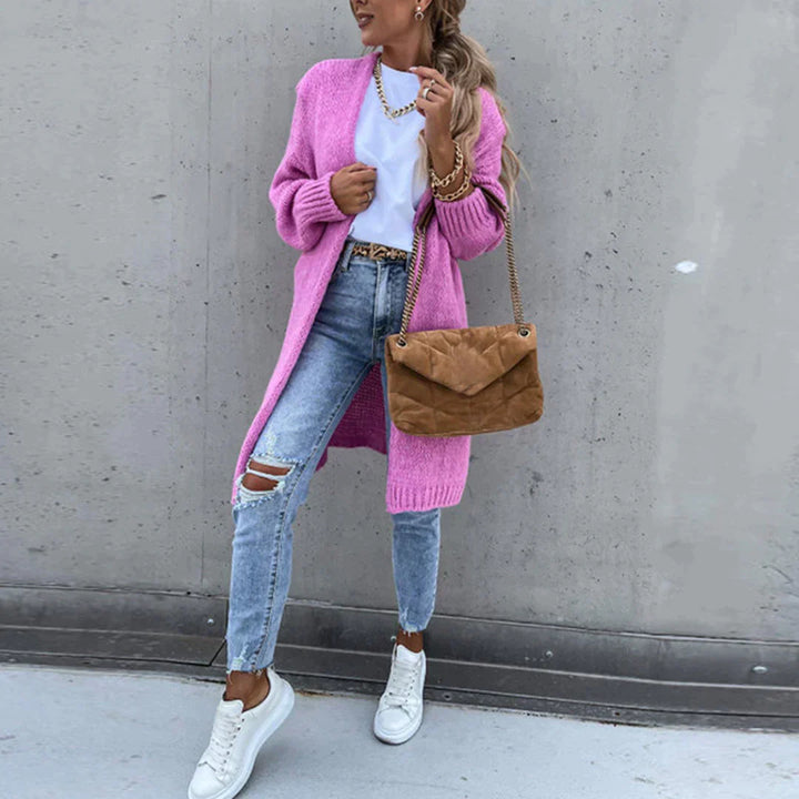 Cardigan long gris oversize femme, idéal pour un look chic décontracté en automne-hiver.