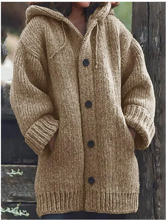 Cardigan tricoté femme avec capuche et boutons, style chic et douillet pour l'automne/hiver.