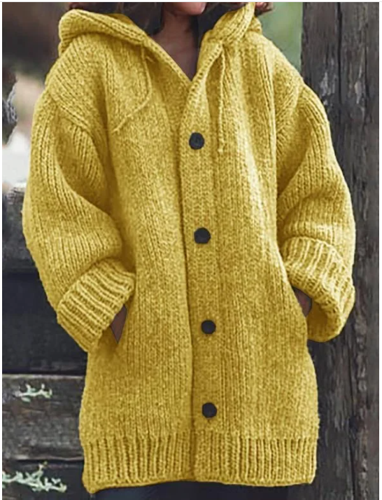 Confortable cardigan tricoté à capuche pour femme, idéal pour superposition décontractée.