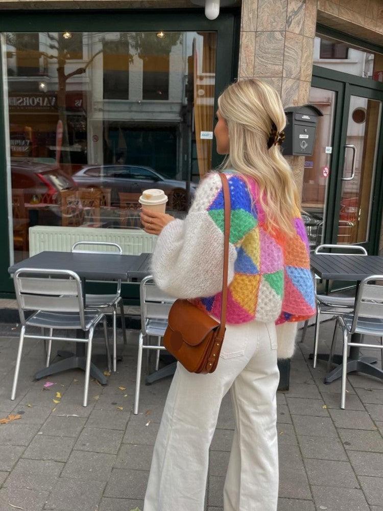 Cardigan tricoté femme, chaud et élégant.  Parfait pour l'automne/hiver.