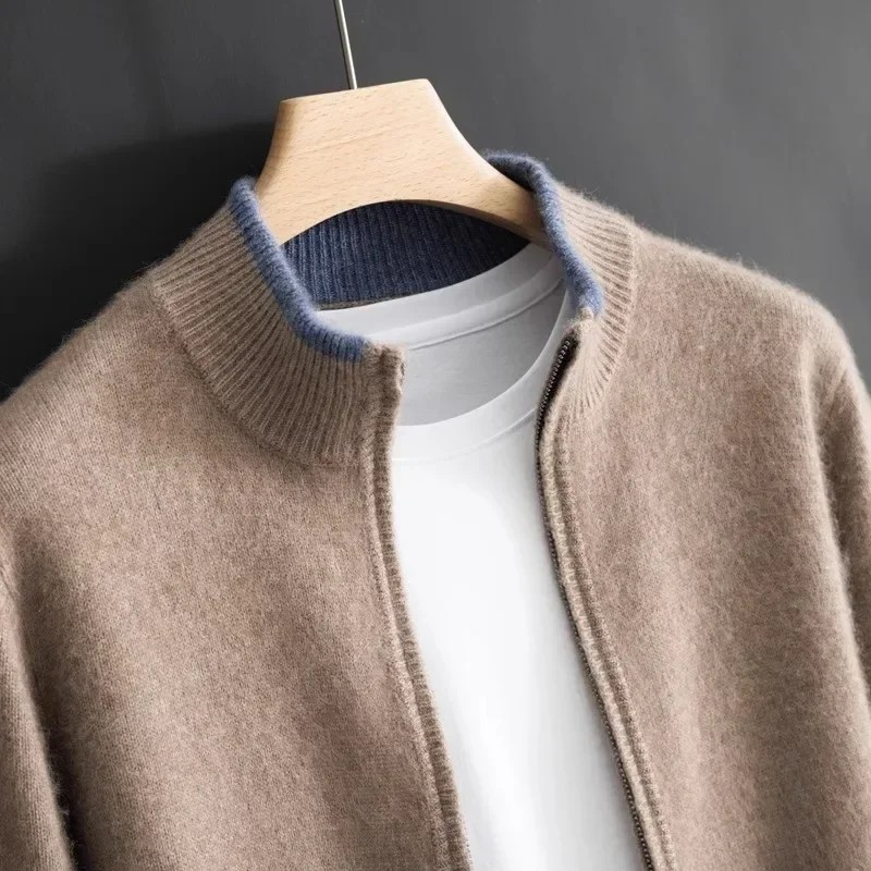Cardigan homme gris, élégance décontractée, fermeture éclair robuste, facile à porter.