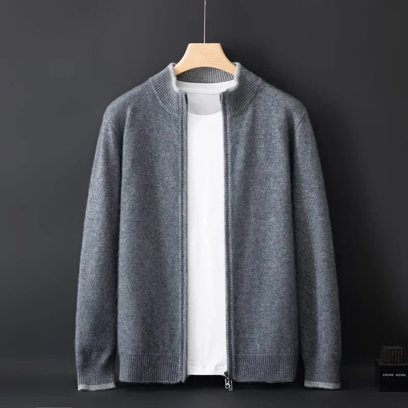 Vêtement décontracté homme: cardigan zippé bordeaux, doux et facile à porter.