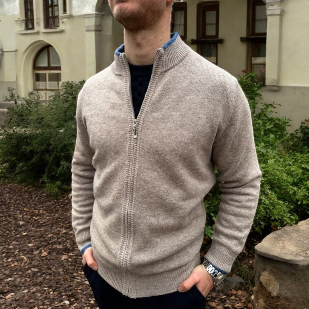 Pull zippé pour hommes, beige clair, coupe classique, idéal automne hiver.