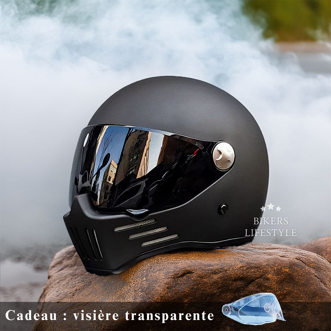 Casque moto intégral, sécurité optimale. Coque robuste, intérieur confortable. Homologué DOT/ECE.