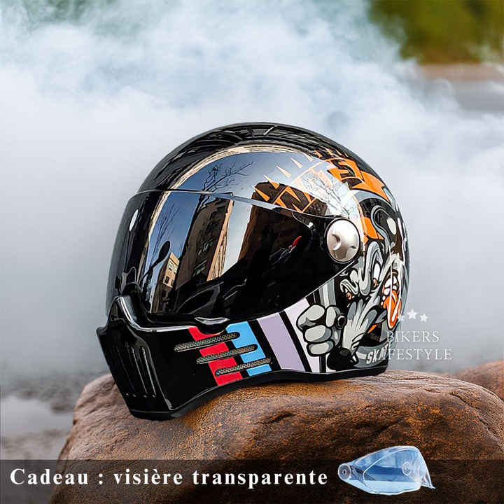 Casque moto intégral, sécurité optimale. Coque robuste, intérieur confortable. Homologué DOT/ECE.