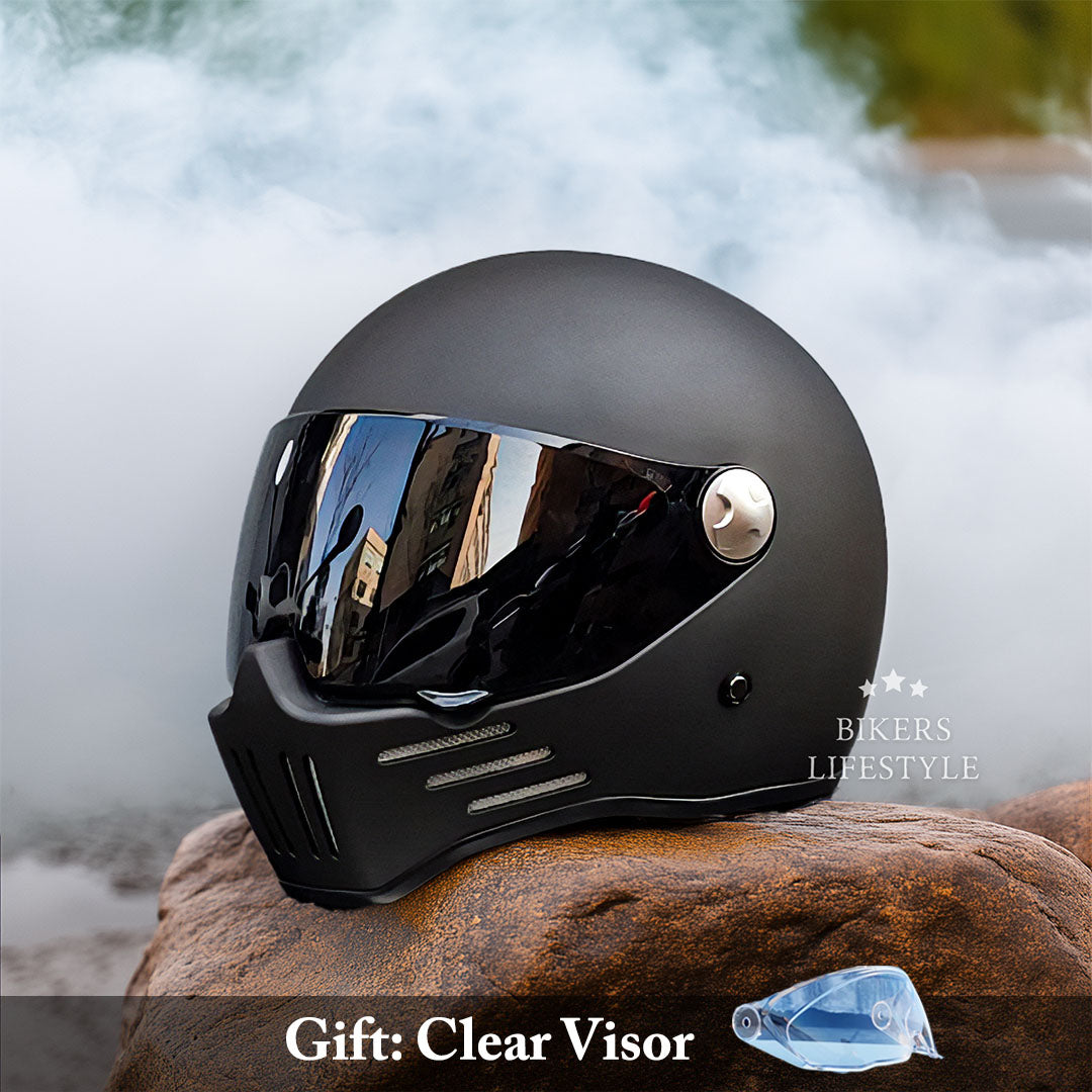Casque moto intégral, sécurité optimale. Coque robuste, intérieur confortable. Homologué DOT/ECE.