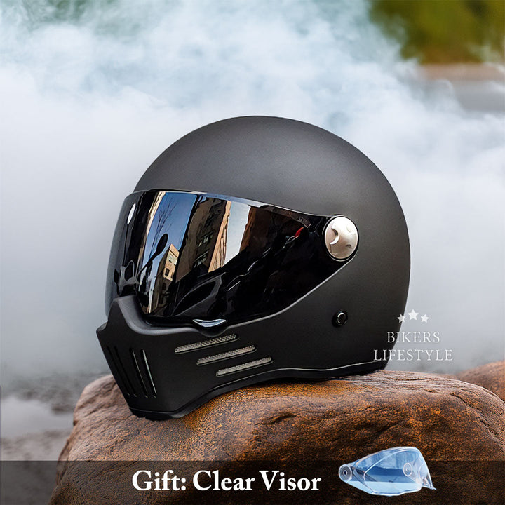 Casque moto intégral, sécurité optimale. Coque robuste, intérieur confortable. Homologué DOT/ECE.