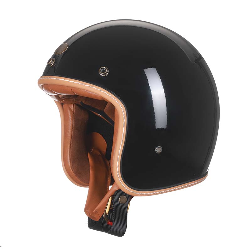 Casque moto vintage, profil bas. Sécurité certifiée. Design élégant et confortable.