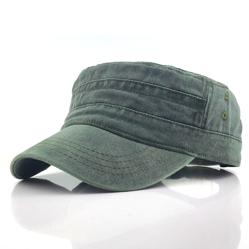 "Casquette militaire rétro homme ajustable, vue de profil, couleur kaki, design vintage moderne, matériau respirant."