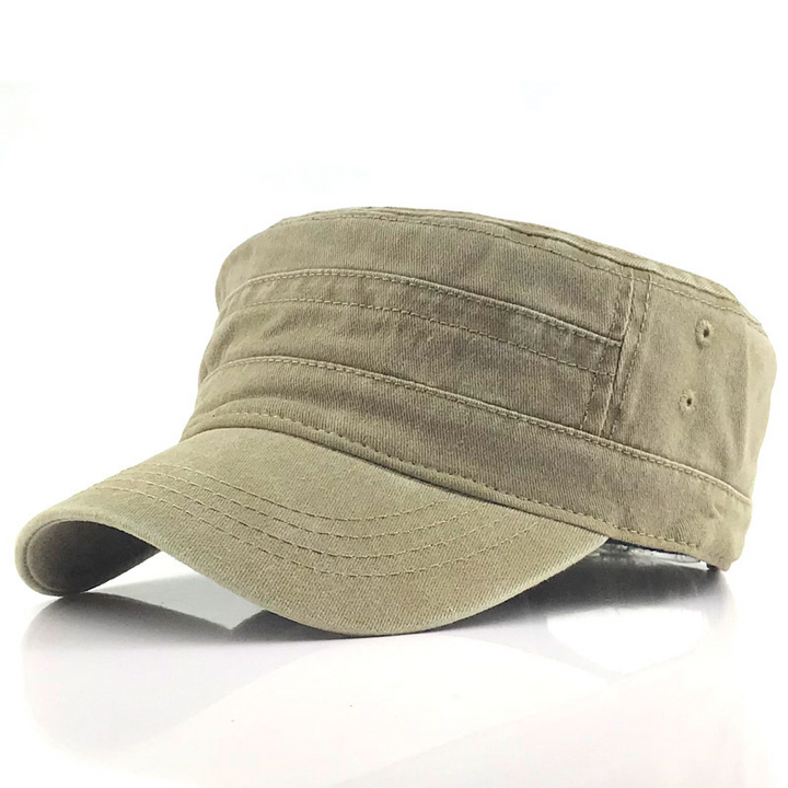 "Casquette militaire rétro homme ajustable, vue de profil, couleur kaki, design vintage moderne, matériau respirant."