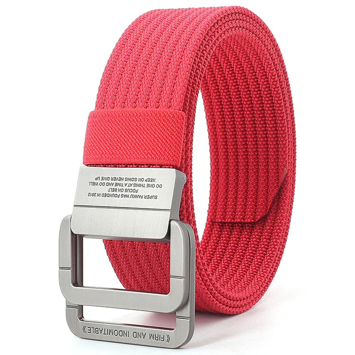 La ceinture rayée unisexe à boucle double anneau, parfaite pour compléter votre tenue décontractée.
