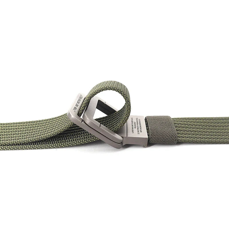 Élégante ceinture unisexe à rayures, boucle double anneau pour un ajustement parfait et un style affirmé.