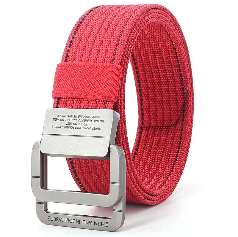 Accessoire essentiel : ceinture en toile rayée unisexe, boucle double anneau pratique et stylée.