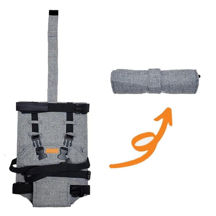 "Chaise haute de voyage bébé compacte, design innovant, sangles et harnais réglables, couleur neutre, portable et sécurisée."