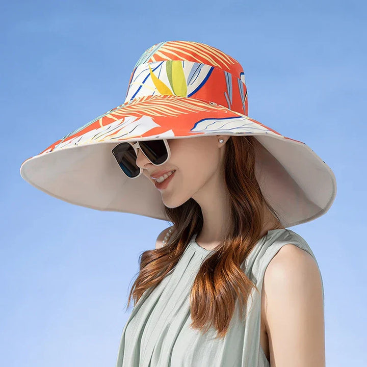 Accessoire plage chic : bob d'été réversible pour femme, mode et protection UV.