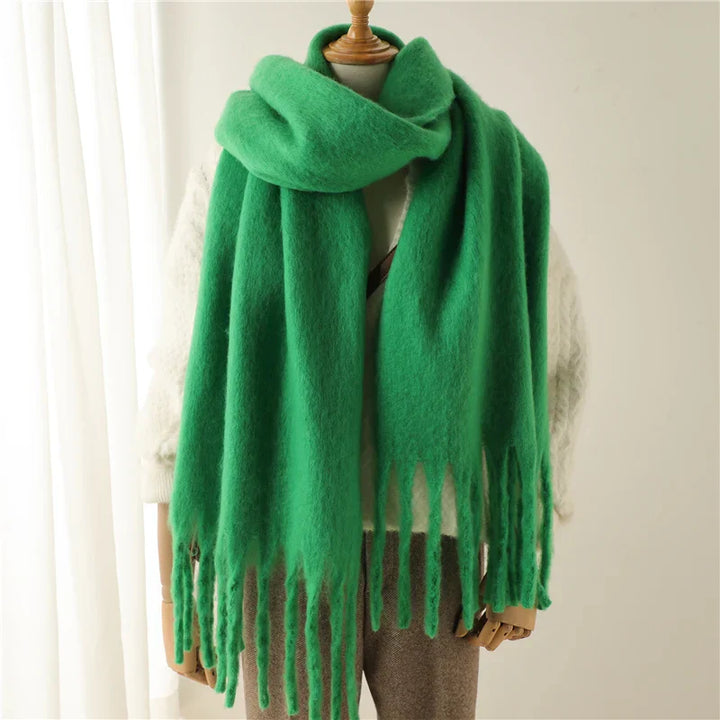 Écharpe d'automne/hiver douce pour dames, avec des pompons élégants, un accessoire chic.