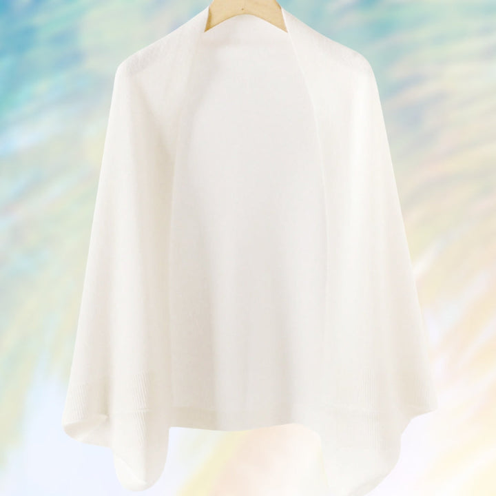 Écharpe femme polyvalente, accessoire essentiel pour affronter le froid avec style et élégance hivernale.