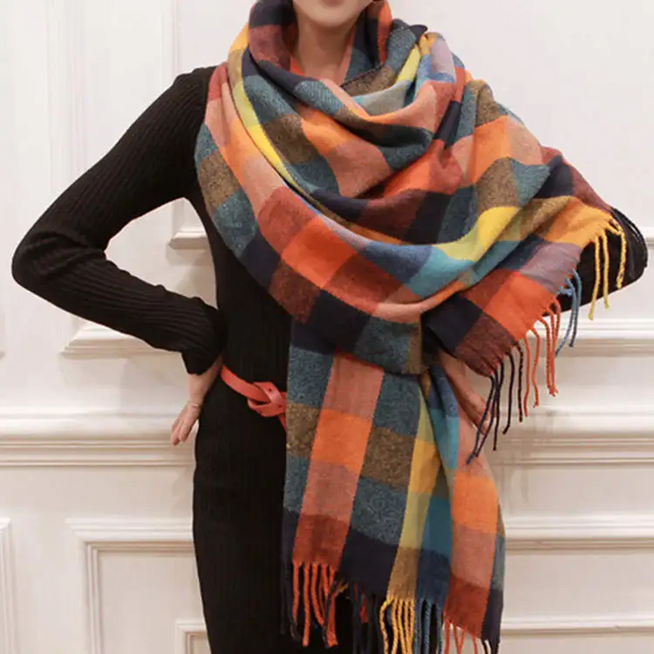 Écharpe élégante pour femme, douce et chaude, accessoire mode indispensable pour un style hivernal chic.