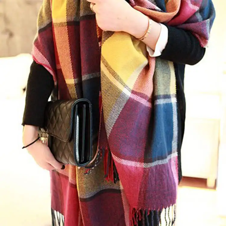 Affrontez l'hiver avec style : écharpe femme élégante, chaude et incroyablement douce. L'accessoire rêvé.