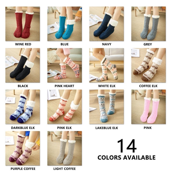 Vue d'ensemble des chaussettes douillettes antidérapantes, prêtes à envelopper les pieds de chaleur.
