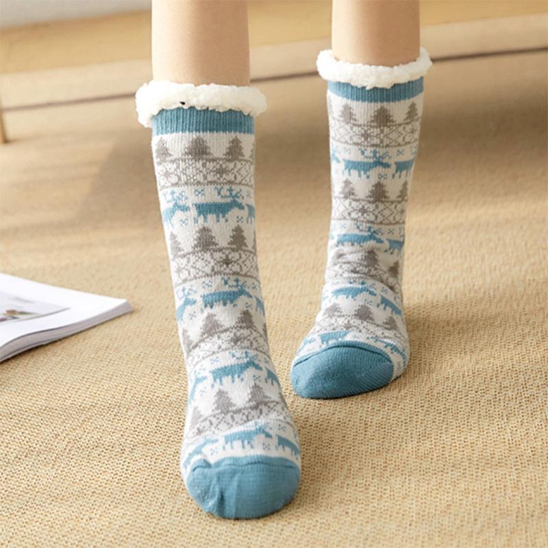 Motif du tricot des chaussettes chaudes antidérapantes pour femmes, fabrication de qualité.