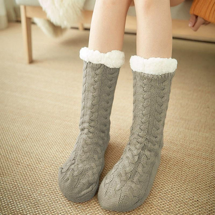 Chaussettes femme antidérapantes pour le carrelage froid, douces et chaudes, protection hivernale.