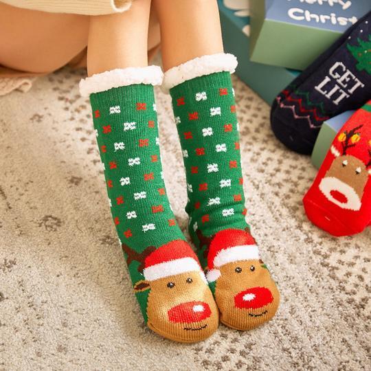Chaussettes chaudes pour femme avec picots antidérapants, confort douillet et sécurité sur sols glissants.