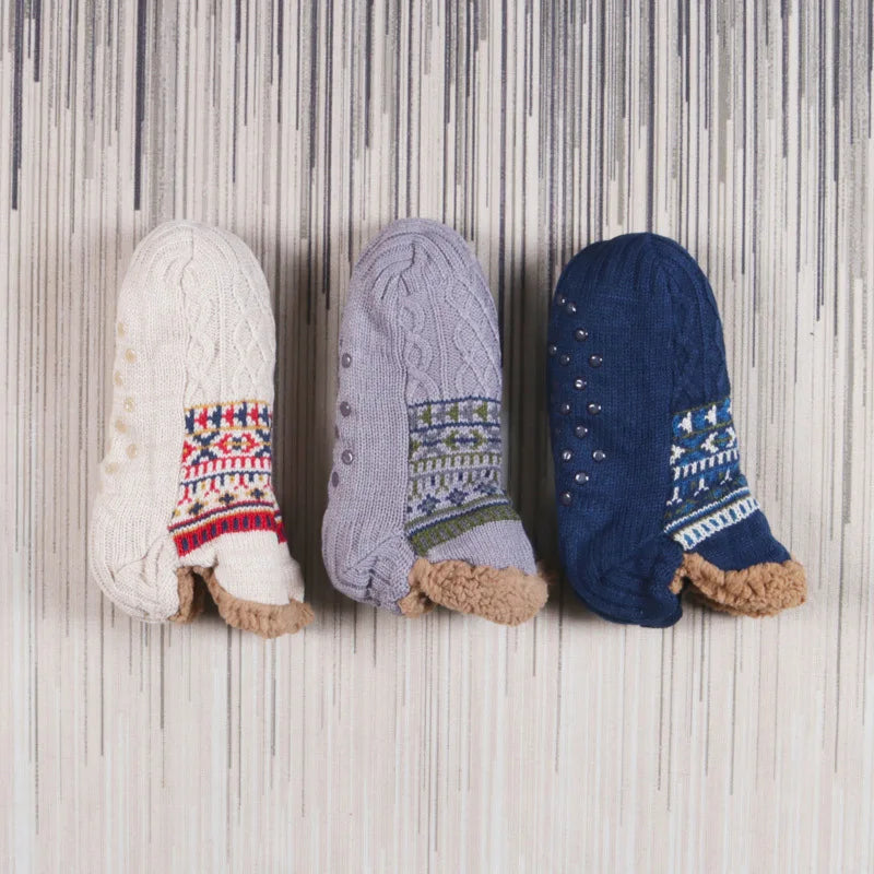 Chaussettes d'intérieur chaudes pour l'hiver, souples et antidérapantes, pour un confort douillet.