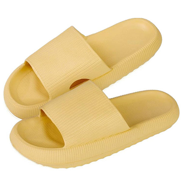 "Chausson ergonomique gris avec doublure douce et semelle antidérapante, idéal pour confort et sécurité à la maison."