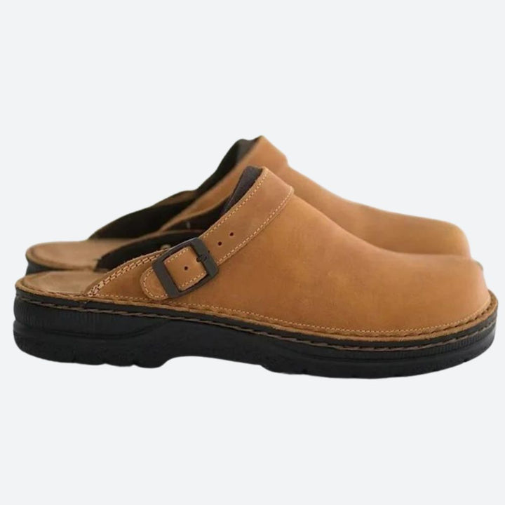 Chaussons cuir homme, confort orthopédique, soutien de la voûte plantaire.