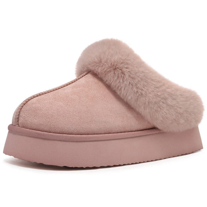 Chaussons d'hiver fourrés pour femme avec semelle antidérapante, offrant confort et sécurité.
