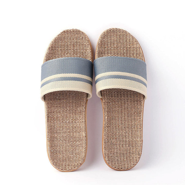 Chaussons femme légers et douillets, parfaits pour la détente estivale à la maison.
