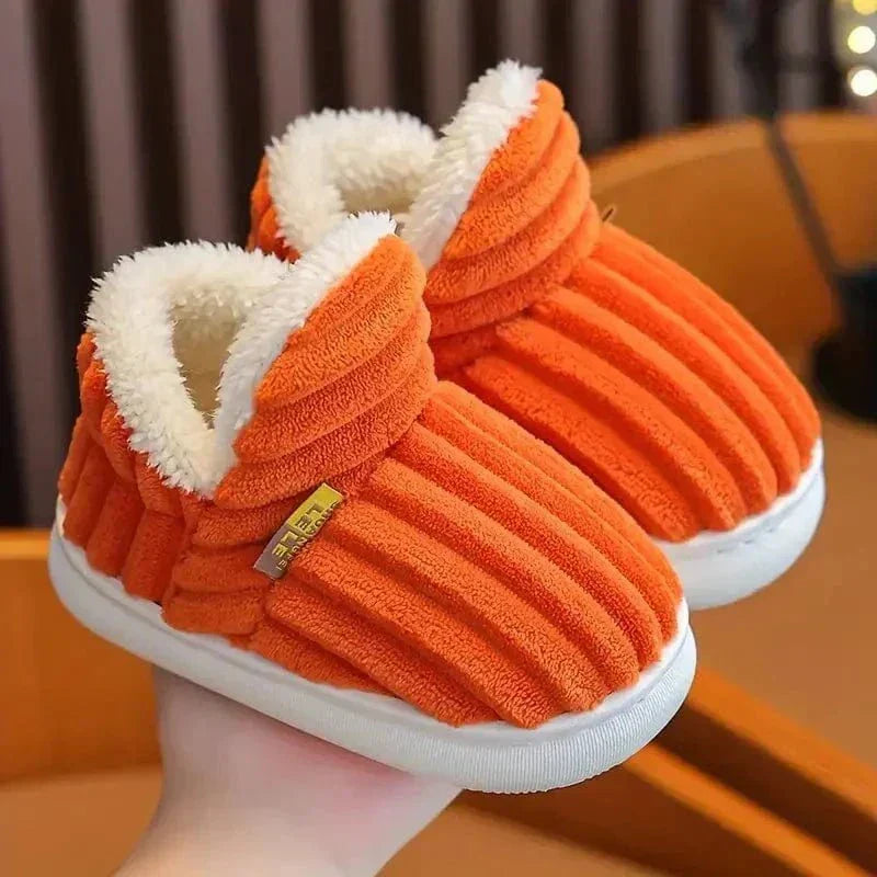Pantoufles femme confortables support moelleux, idéales pour le repos.