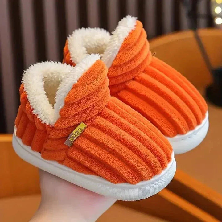 Pantoufles femme confortables support moelleux, idéales pour le repos.