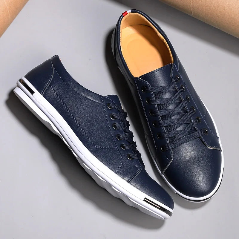 Chaussure homme basse avec semelle amortie antidérapante, confort et sécurité optimale.